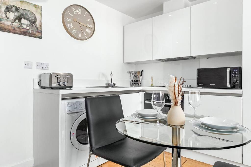 דירות Piccadilly Haven, Flat In London Vr12 מראה חיצוני תמונה